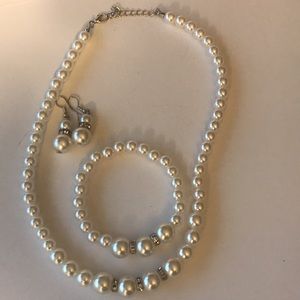 Pearl Necklace Earrings Bracelet Set